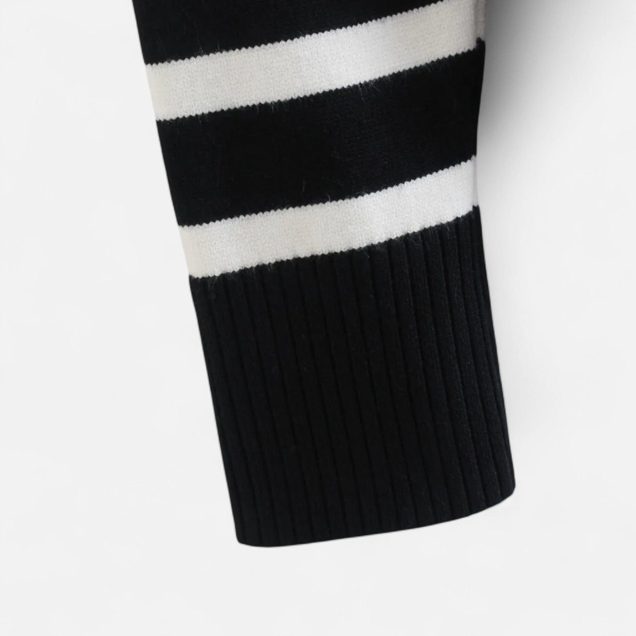 FEMUREA | Women’s Striped Turtleneck Sweater – Classic Knitwear